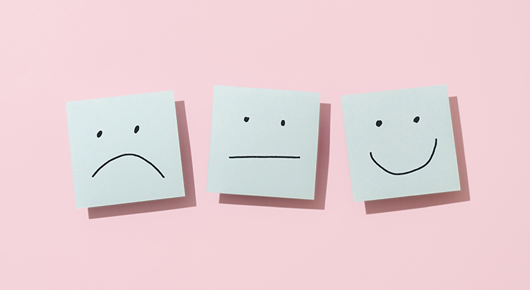 post its with happy and sad face